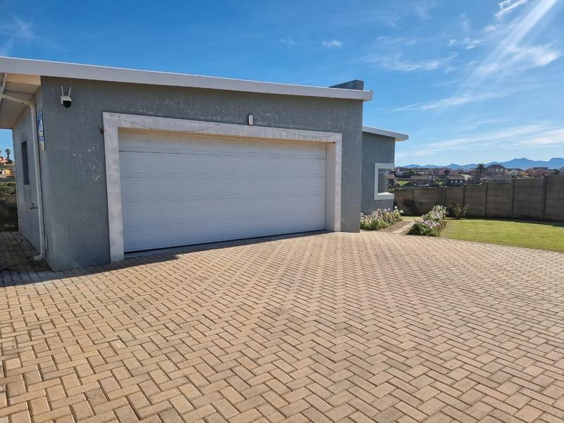 To Let 2 Bedroom Property for Rent in Mossel Bay Western Cape